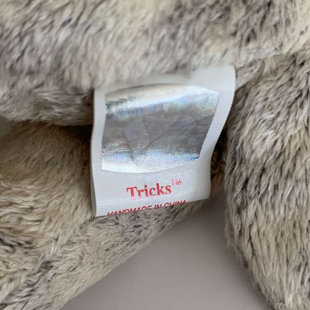 Vintage NWT Beanie Baby Ty Tricks Dog 2000 Retired Cream Gray Friend Puppy - Picture 10 of 16